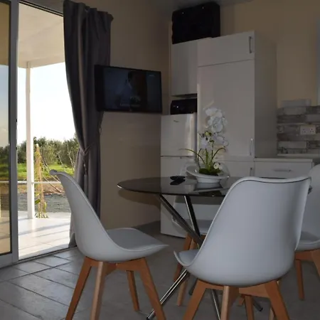 Mersinera Paradise Garden 2 Feriehus