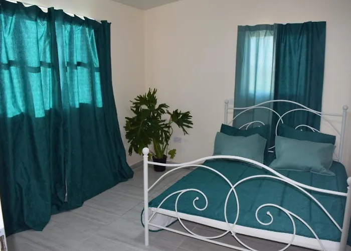 Mersinera Paradise Garden 2 別荘 *